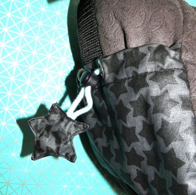 Sternanhänger, beschichtete Baumwolle grau mit Sternen, Seitenfach Wickeltasche - Handtasche