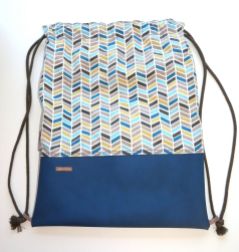 kunstleder-stoff-beutel-rucksack-genaeht-handtasche